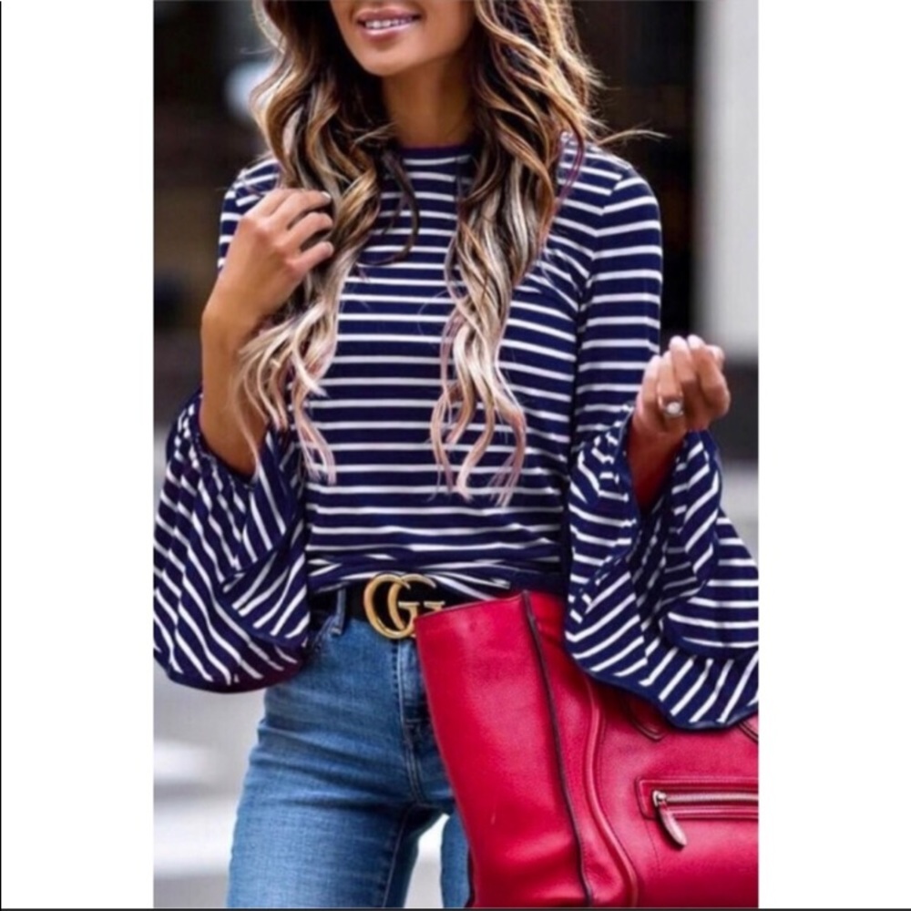 ❤️SOLD❤️Trendy striped top
